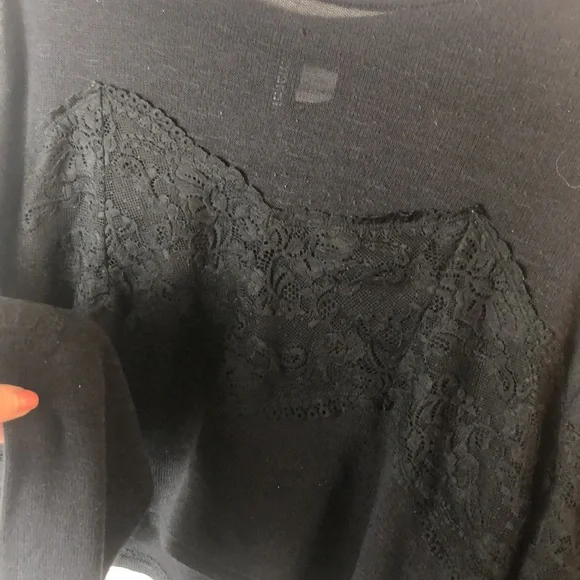 Black Lace Detailed Lon Sleeves Divided Cropped Sweatshirt! - Picture 4 of 6
